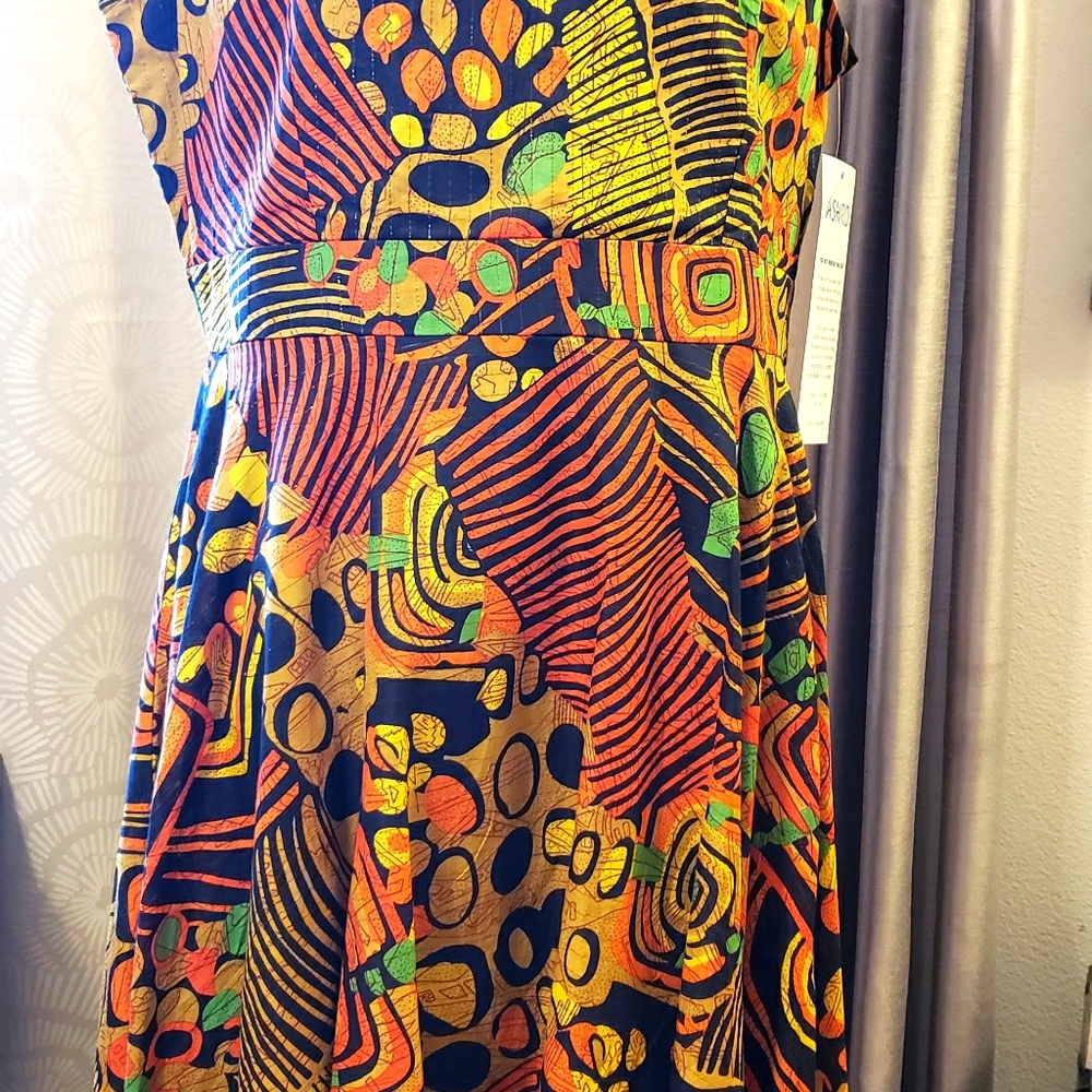 Astro muilty color dress